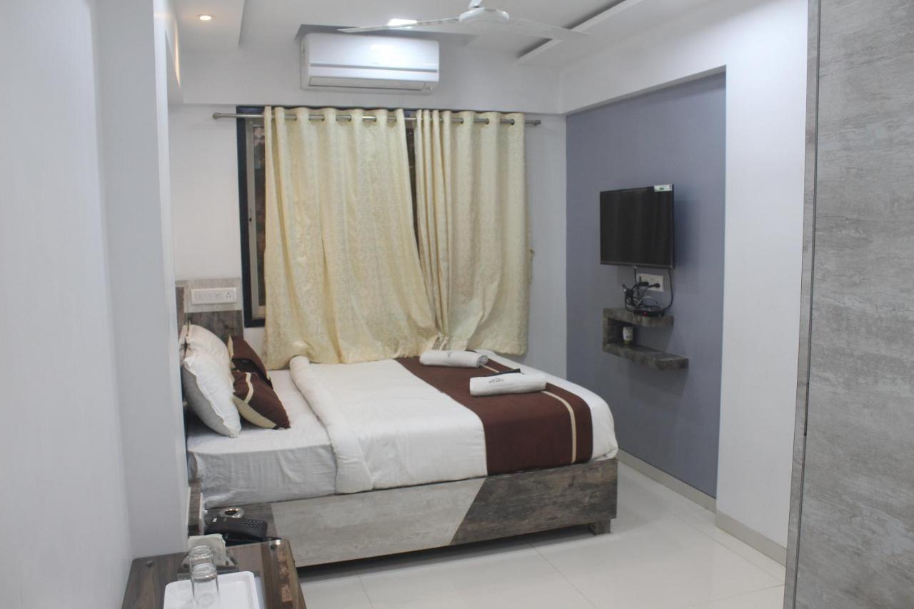 מומביי Hotel Park Inn Andheri West מראה חיצוני תמונה