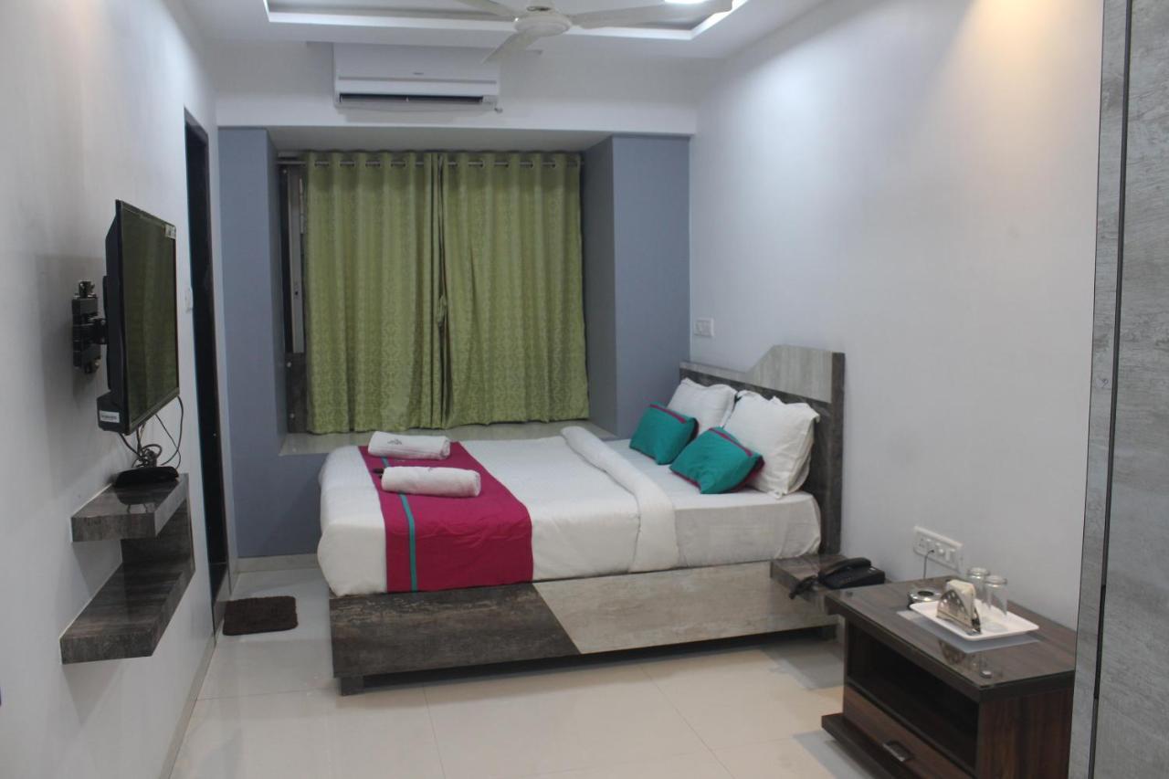 מומביי Hotel Park Inn Andheri West מראה חיצוני תמונה