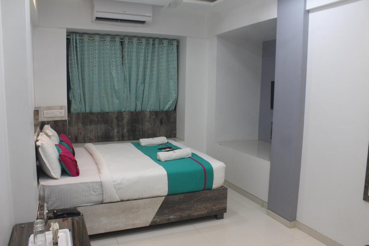 מומביי Hotel Park Inn Andheri West מראה חיצוני תמונה